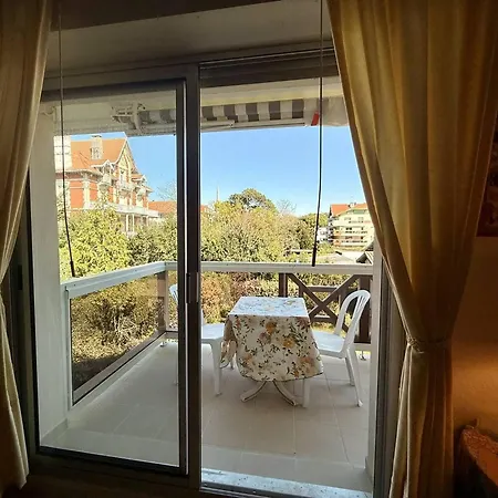 Arcachon: Proche Plages Avec Balcon Et Parking - Fr-1-433-136 *